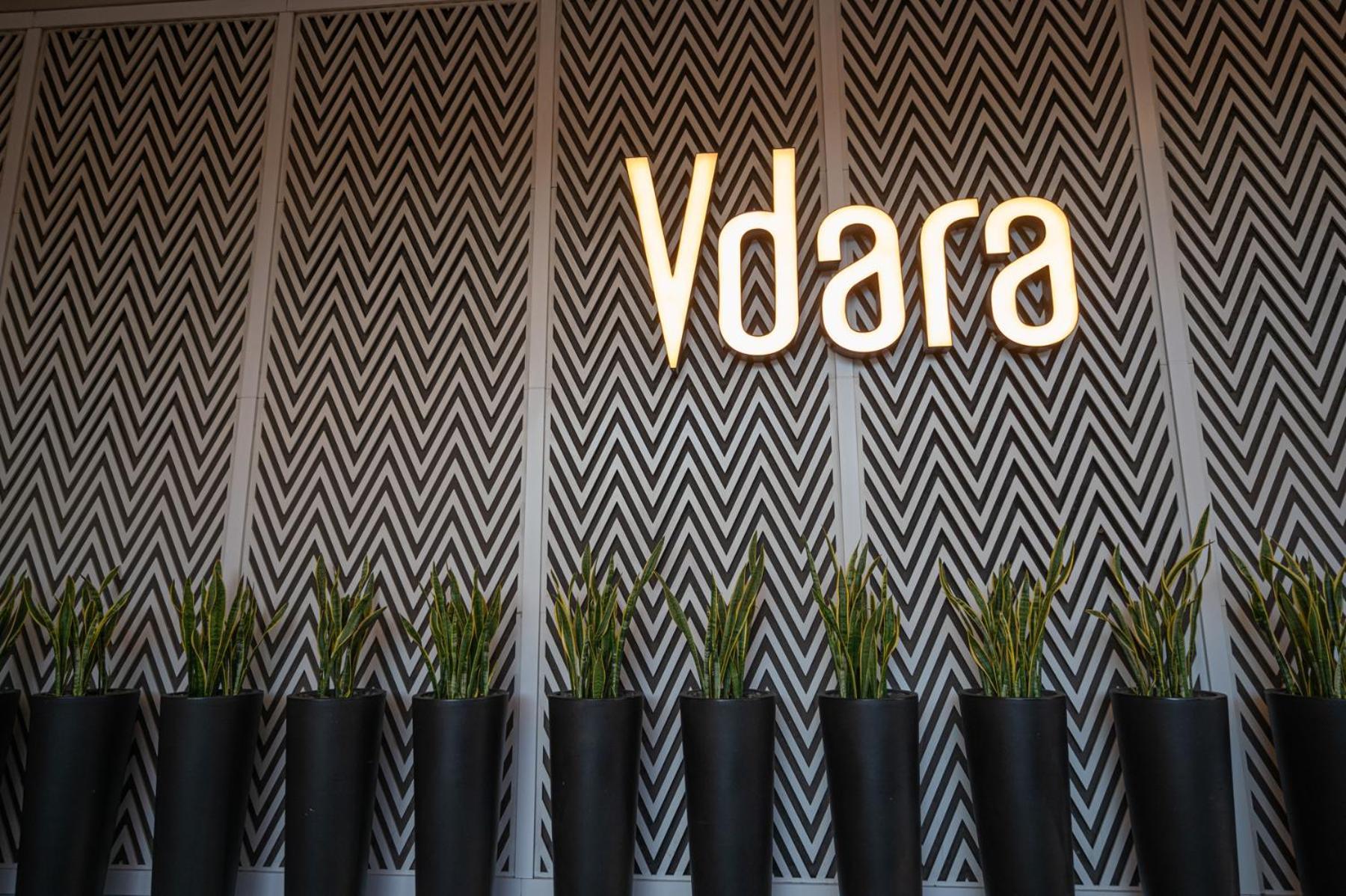 Stripviewsuites At Vdara Las Vegas Exterior photo