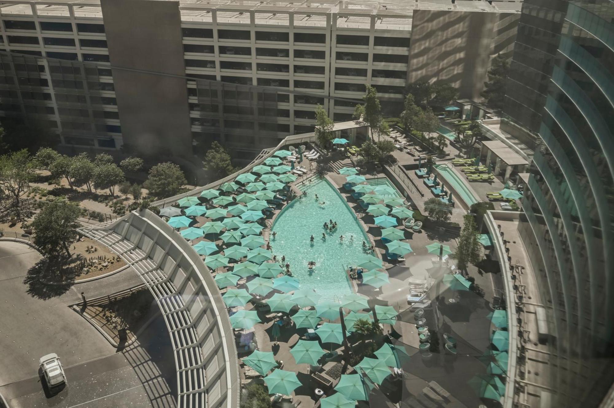 Stripviewsuites At Vdara Las Vegas Exterior photo