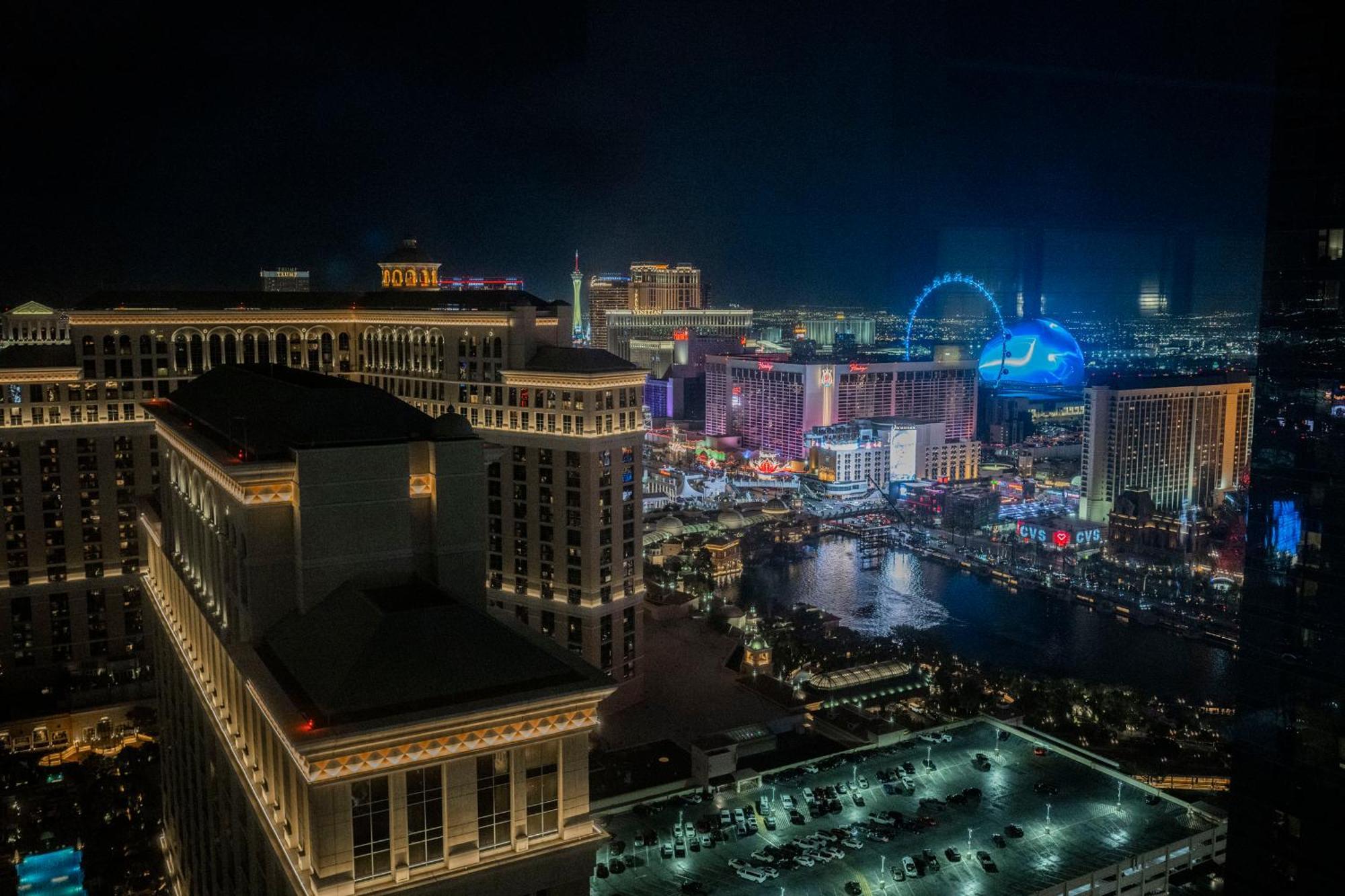 Stripviewsuites At Vdara Las Vegas Exterior photo