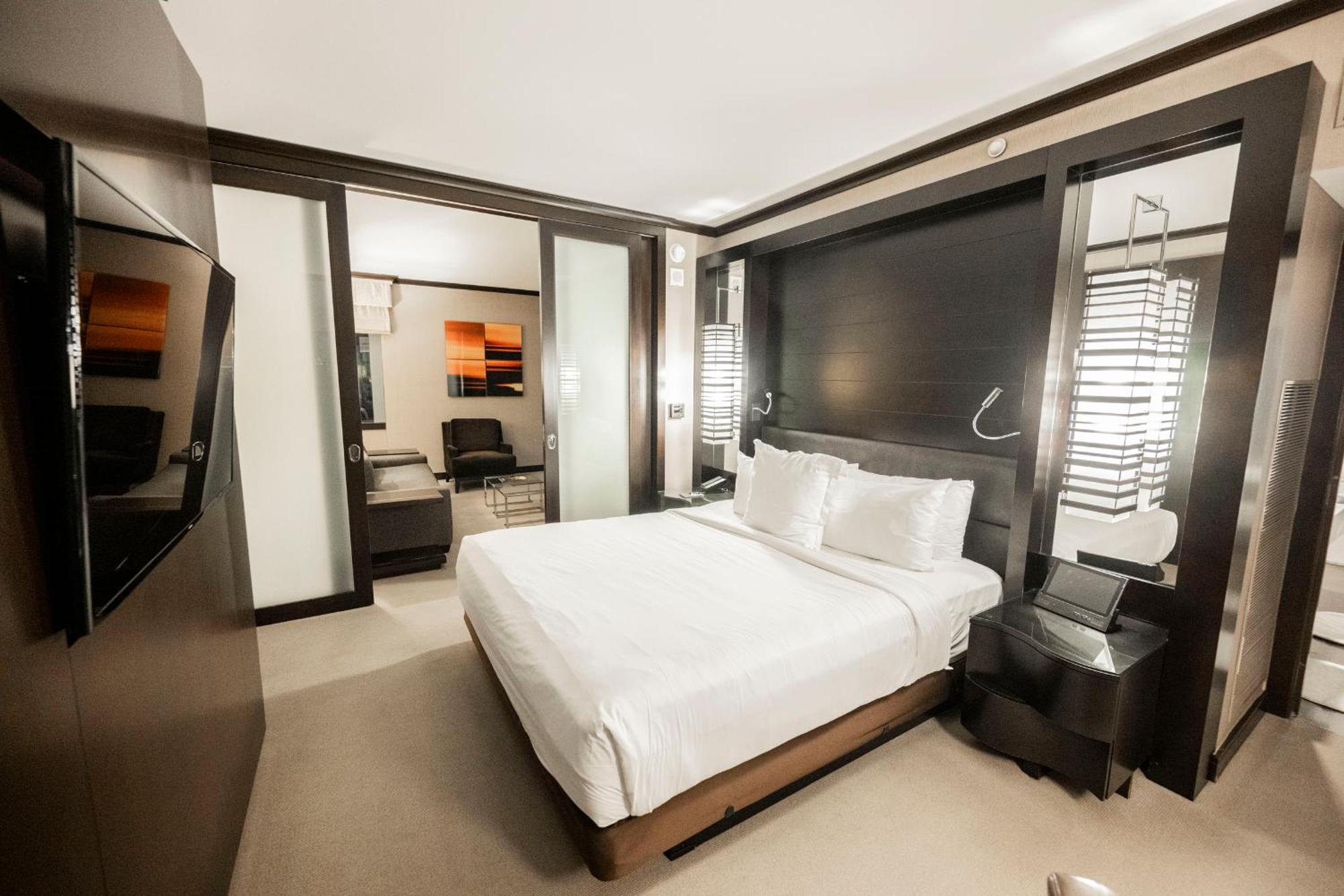 Stripviewsuites At Vdara Las Vegas Exterior photo